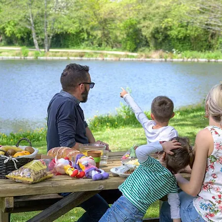 Capfun La Breteche Parque de Campismo Les Épesses