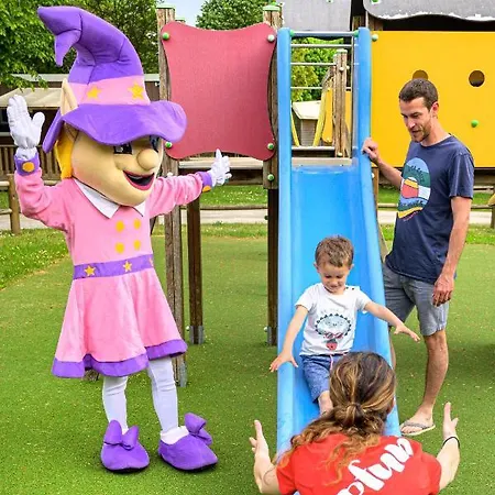 Capfun La Breteche Campsite 4*