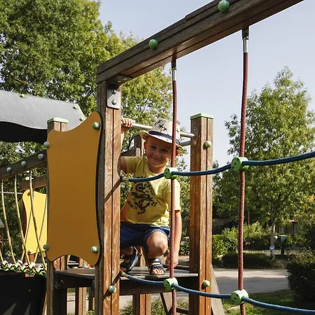 Capfun La Breteche Parque de Campismo 4*