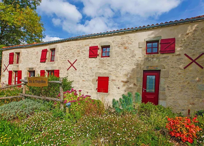 אתר קמפינג Capfun La Breteche Les Épesses