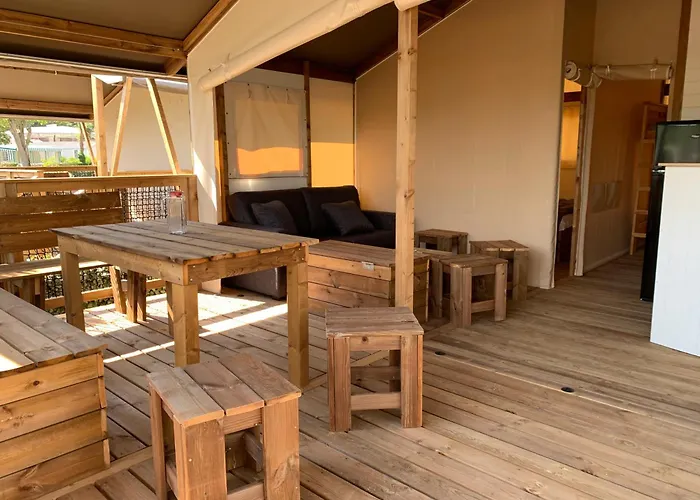 Capfun La Breteche אתר קמפינג