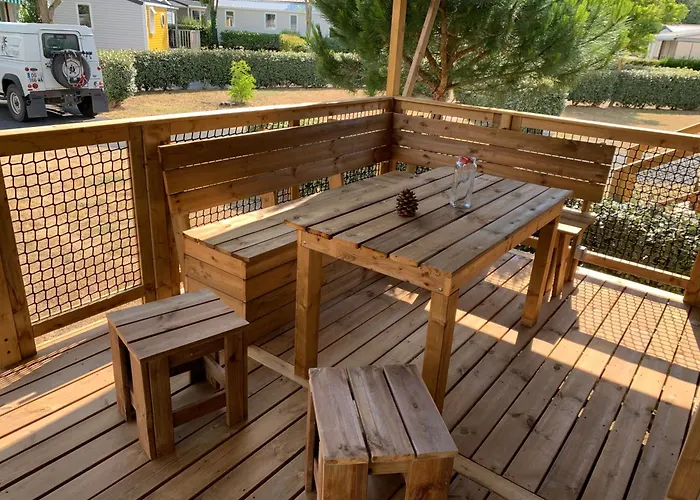 אתר קמפינג Capfun La Breteche Les Épesses